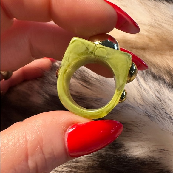 Retro Sage Gold Bubble Resin Statement Ring - Picture 7 of 7